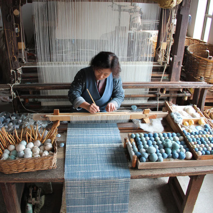 1,000,000 Stitches: A Day in the Life of a Su Embroidery Master